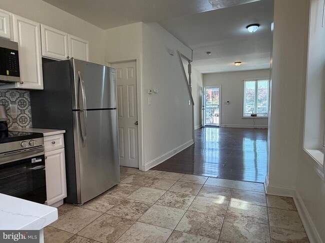 Building Photo - 2667 N Napa St