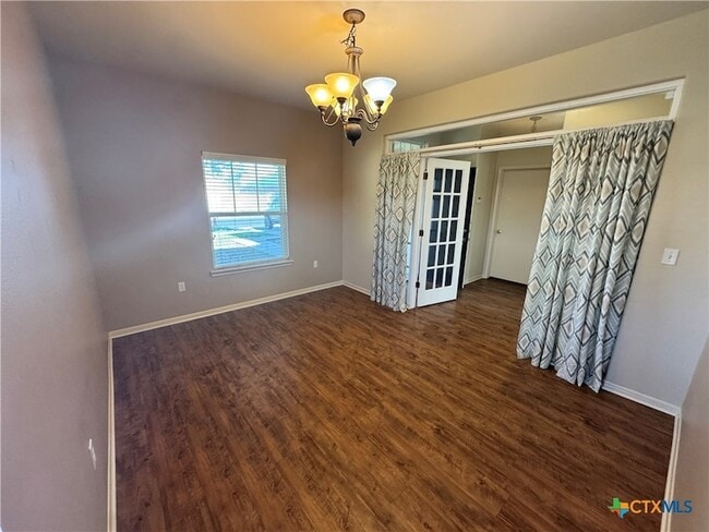 Building Photo - 106 Pin Oak Ct