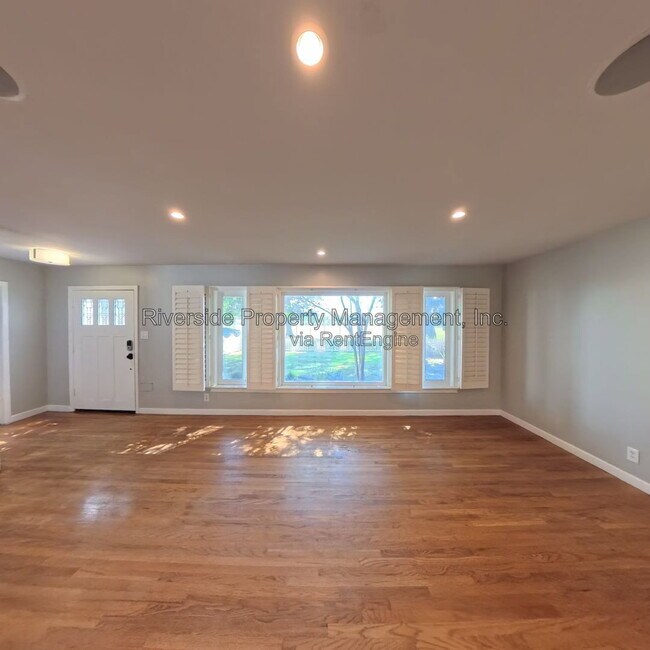 Building Photo - 4025 Terracina Dr