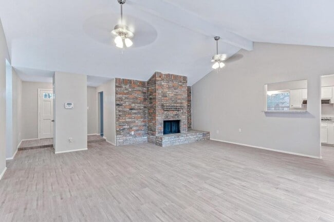 Building Photo - 507 Whippoorwill Dr