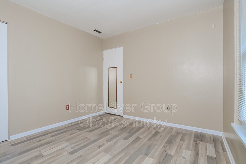 Building Photo - 10040 Sturgeon Ln