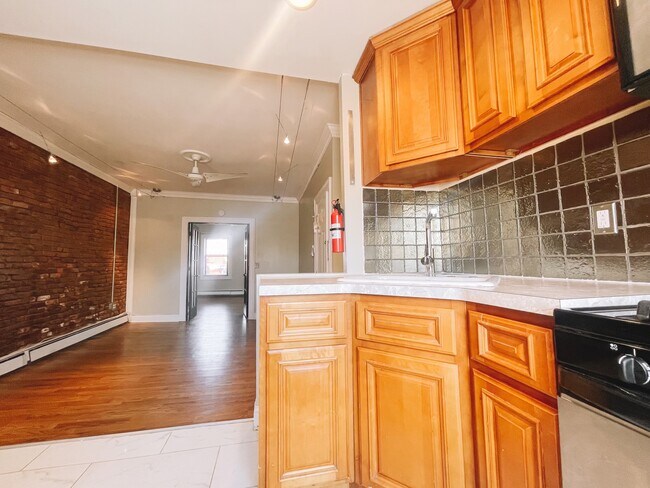 Building Photo - 559 Communipaw Ave