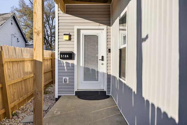 Building Photo - 518 Prospect St