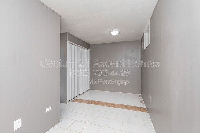 Building Photo - 203 Blueridge Ct
