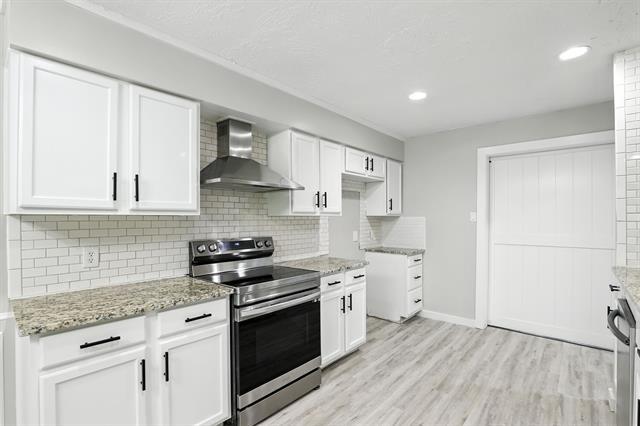 Building Photo - 2946 Ridgewood Dr