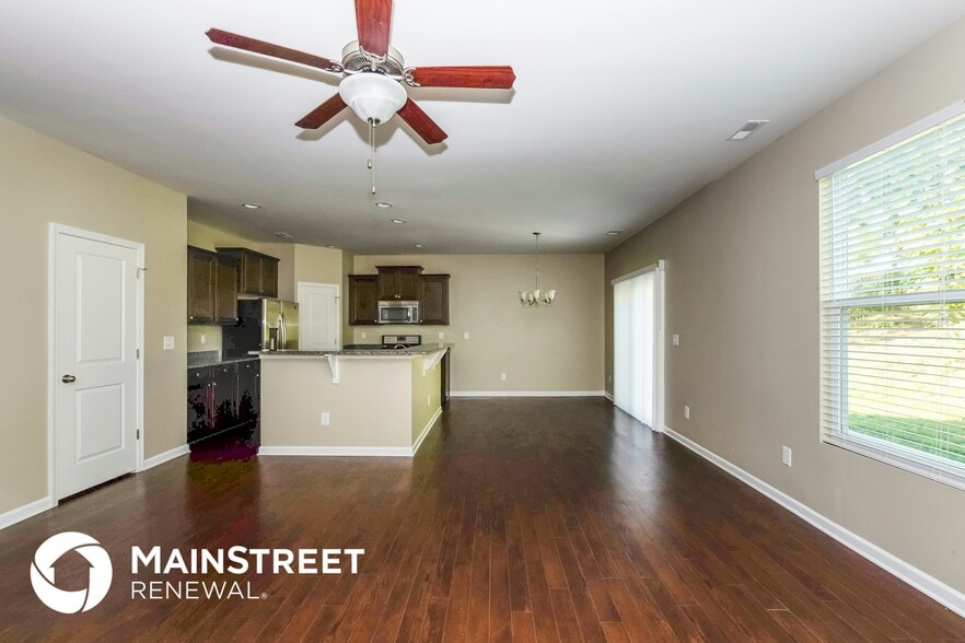 Building Photo - 309 Augustus Lane