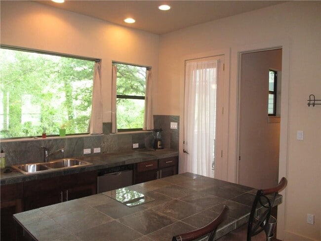 Building Photo - 4610 Windy Brook Dr