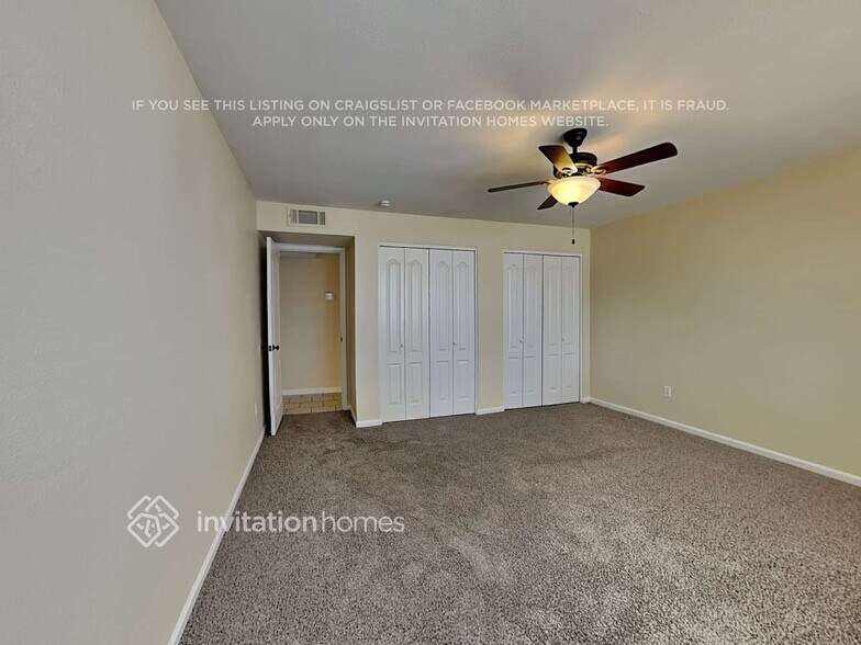 Building Photo - 2911 W Laurel Ln