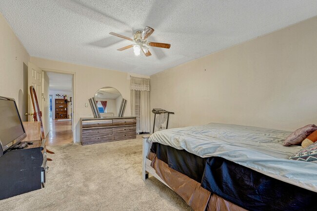 Building Photo - 12404 E Tennessee Cir