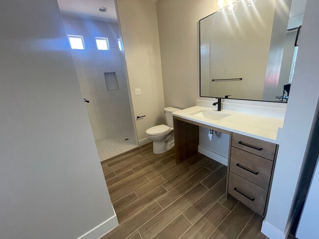 Building Photo - PET FRIENDLY!!! 4 Bedroom Home next to SAND HOLLOW STATE PARK!!