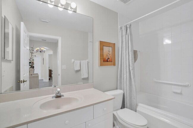 Building Photo - 28650 Carriage Home Dr