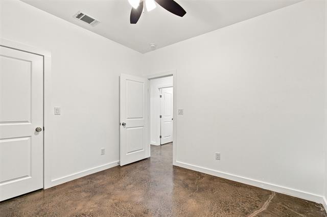 Building Photo - 104 E Forest Ave