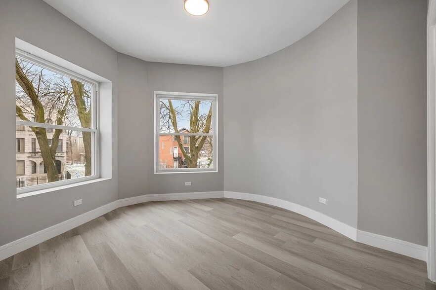 Building Photo - 5235 S Indiana Ave