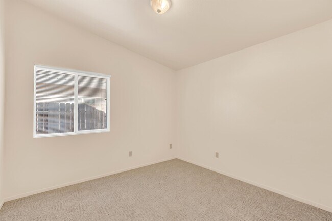 Building Photo - 8566 Aspen Brook Way
