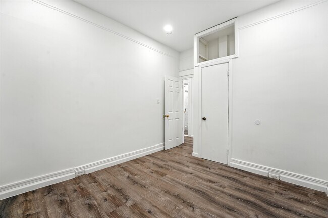 Building Photo - 130 75th St