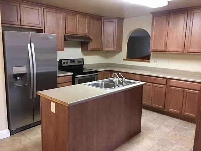 Building Photo - Spacious 5 Bedroom Home in NW Reno