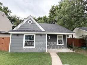 Building Photo - 5003 Bonita Pl