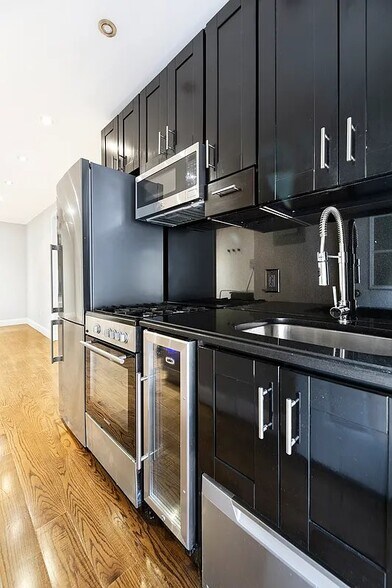Building Photo - 117 Avenue A