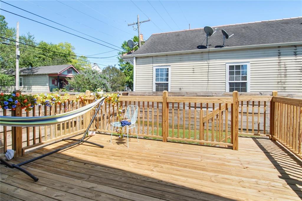 Shared Deck - 500 S Hennessey St