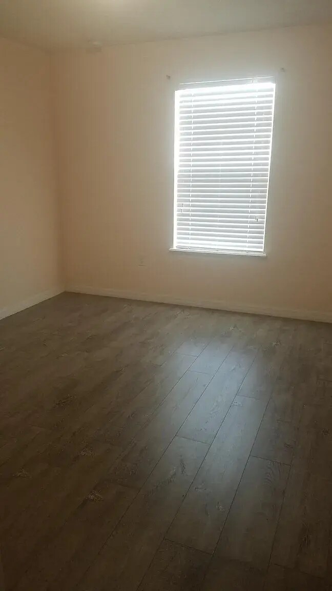 Building Photo - 1860 Soldiers Pass