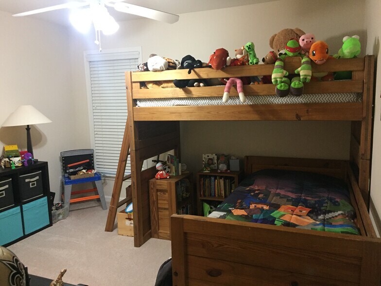 Guest Bedroom 2 - 1444 Bellsmith Dr