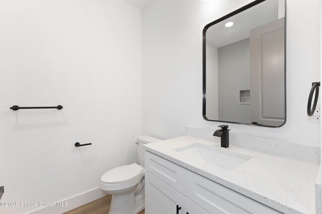 Building Photo - 1133 Hanover Ave