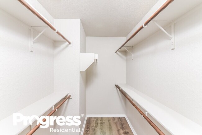 Building Photo - 11519 Verde Bend