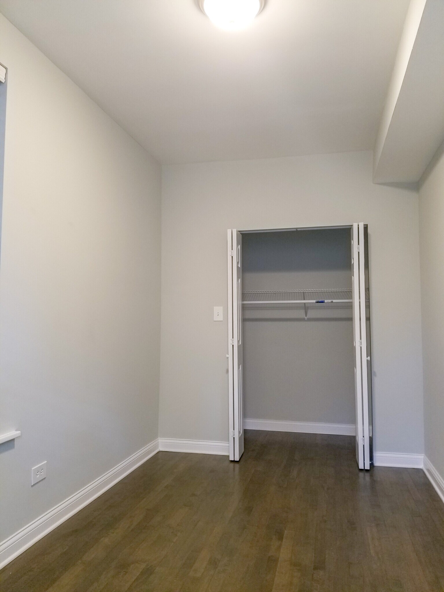 Building Photo - 2730 N Wayne Ave