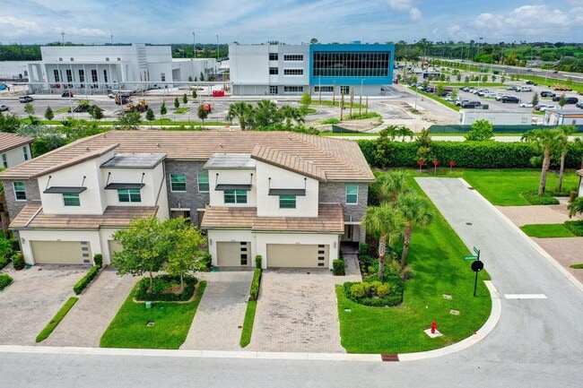 Building Photo - 9075 Kingsmoor Wy