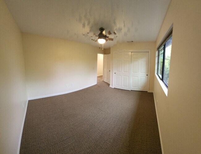 Building Photo - LOCATION-CLOSE PROXIMITY TO POLY CAMPUS