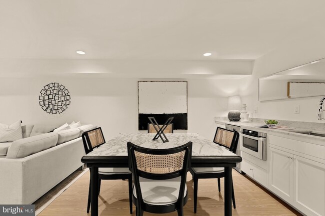 Building Photo - 4830 8th St NW