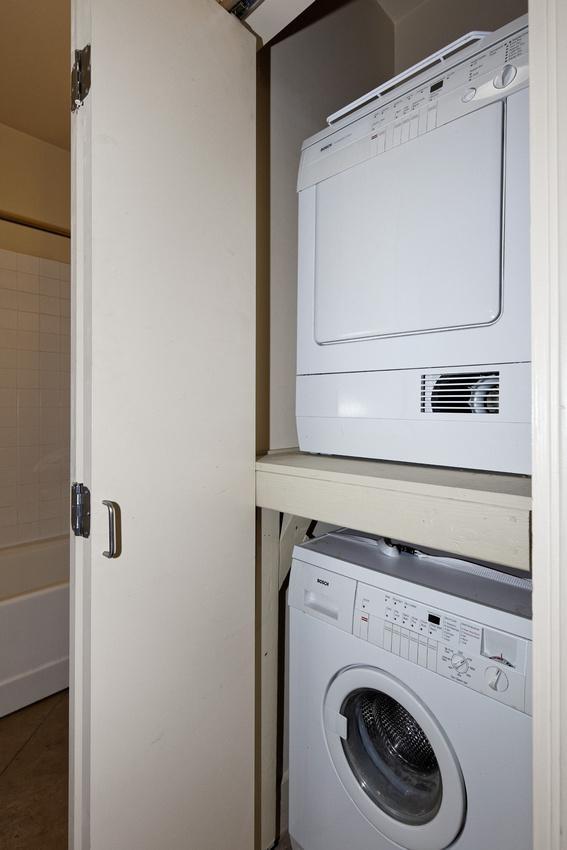 Building Photo - 201 4th St