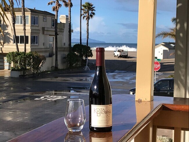 Building Photo - FULLY FURNISHED | Hollywood Beach | Oxnard | 3Bed + 2Bath