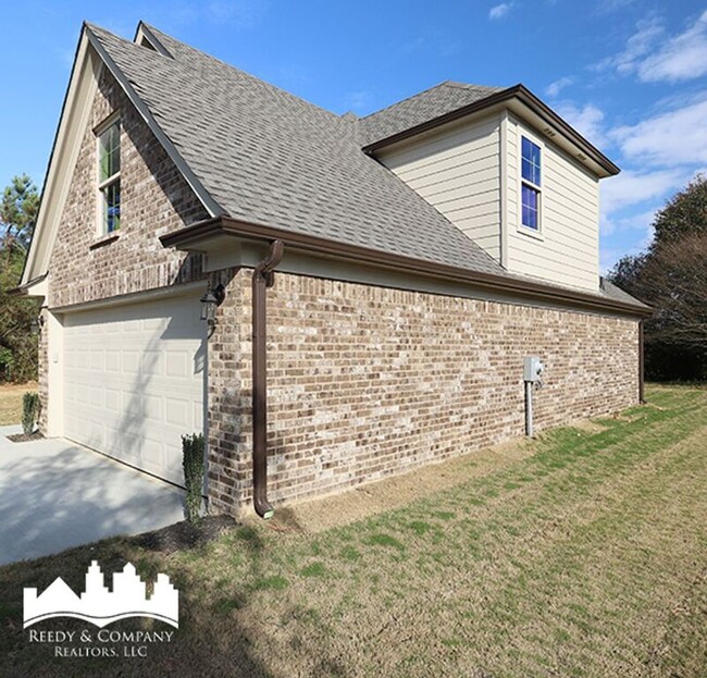 Building Photo - 6188 Humphreys Dr