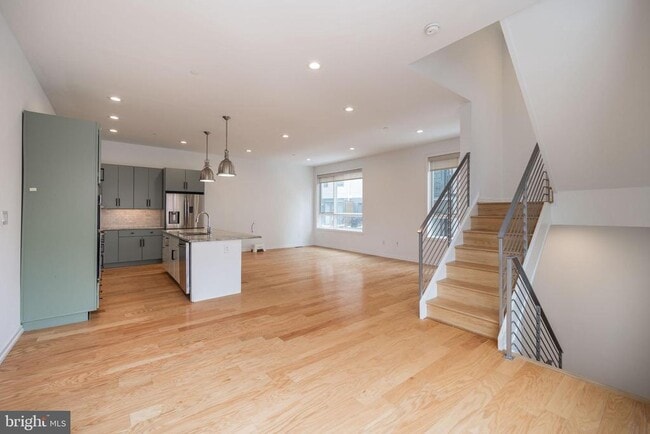 Building Photo - 444 Fairmount Ave