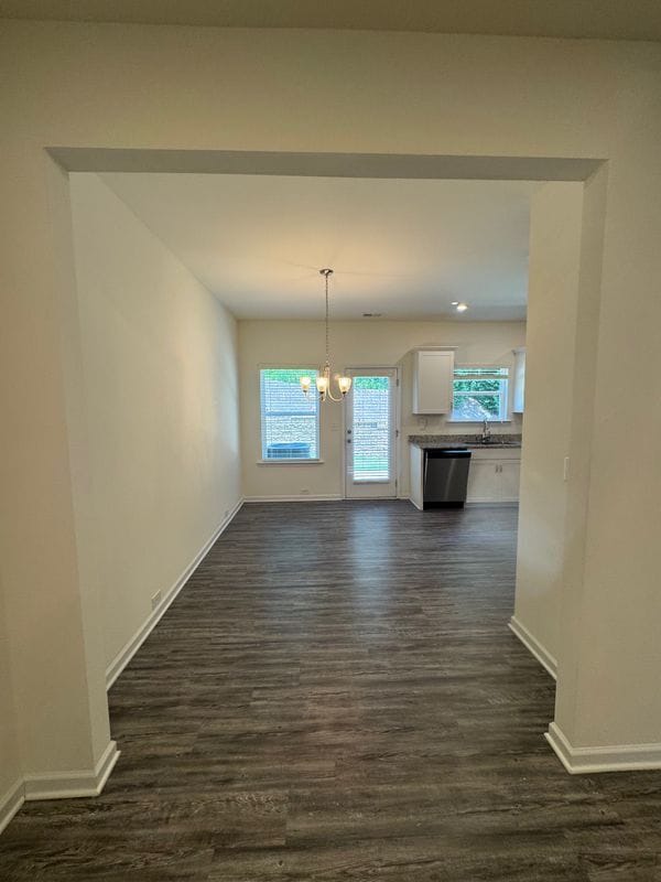 Building Photo - 127 Sawgrass Dr