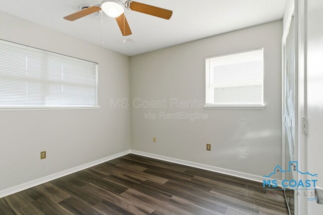 Building Photo - 339 Hilton Ave