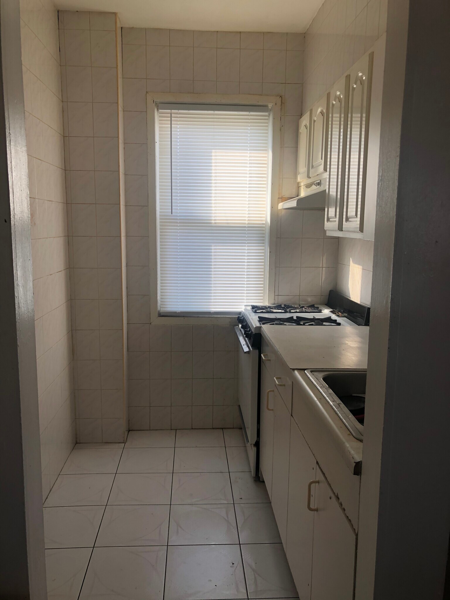 Building Photo - 1641 Acushnet Ave