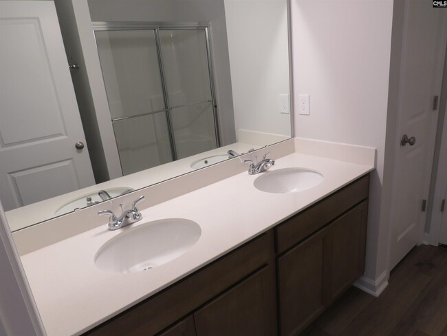 Building Photo - 427 Nutsedge Ct