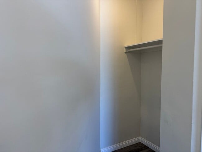 Building Photo - 772 S Boyle Ave