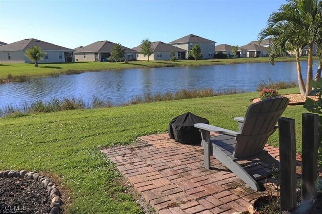 Building Photo - 3500 Acapulco Cir