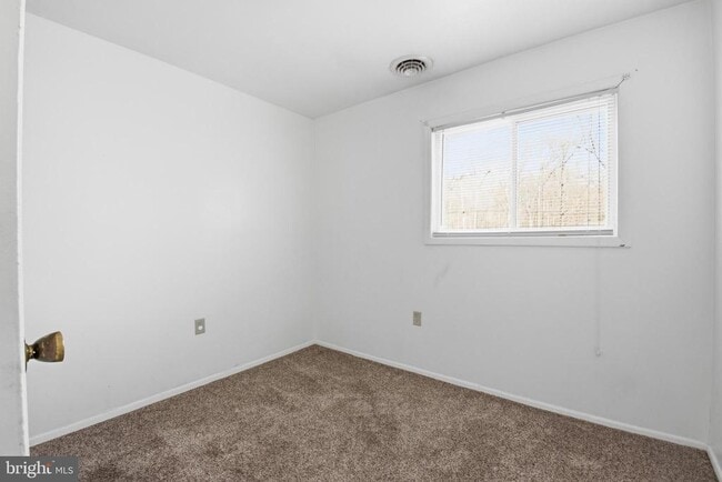 Building Photo - 1469 Cedarhurst Rd