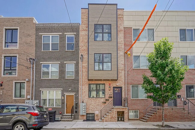 Primary Photo - 1220 S 20th St