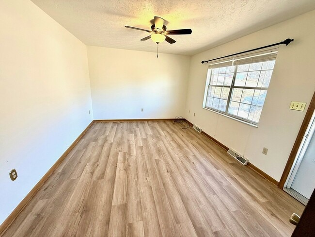 Building Photo - 500 Wesley Rd