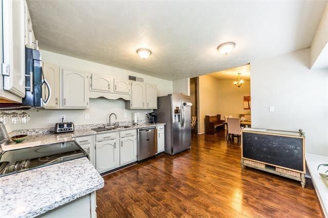 Building Photo - 1316 Clearview Dr