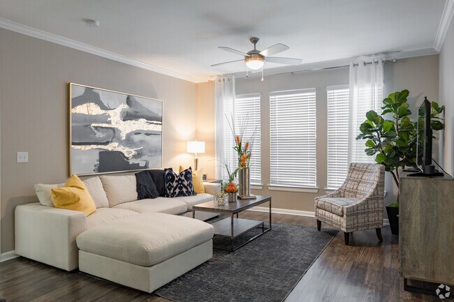 Building Photo - Spacious Floor Plans & Premium Amenities Await