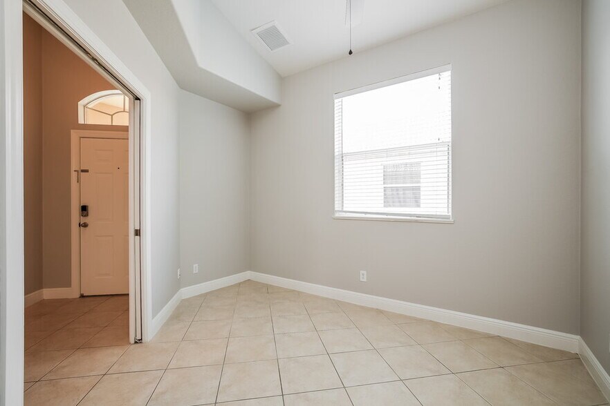 Building Photo - 15445 Cortona Way