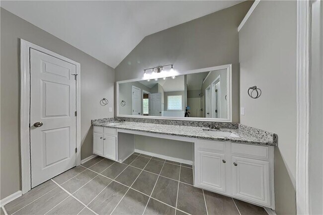 Building Photo - 2951 Bluff Winds Pl