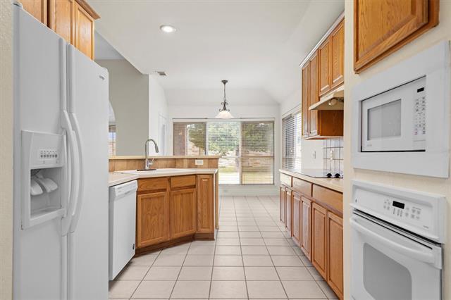 Building Photo - 6604 Hayling Way