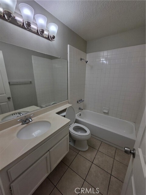 Building Photo - 1920 E Calico Dr